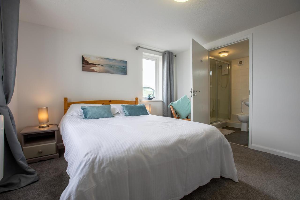 Oa Surf Club Bed & Breakfast Bude Exterior photo