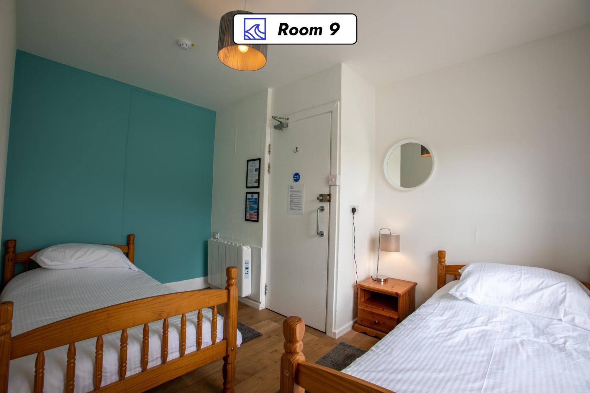 Oa Surf Club Bed & Breakfast Bude Exterior photo